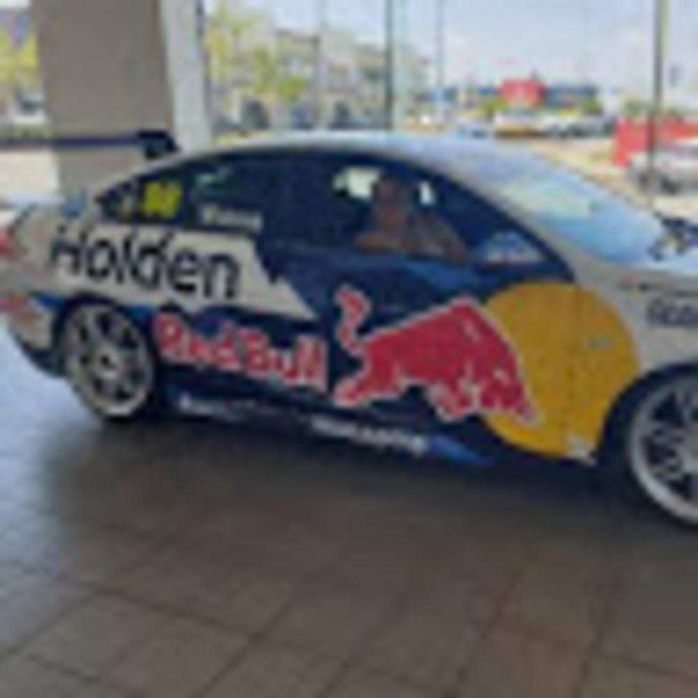 Meet your Posher, Janelle